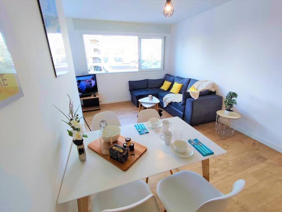Ferienwohnung Grand Voile - Hyper Centre, Climatisation, Vue Panoramique Sur L'Architecture De La Grande Motte Exterior foto
