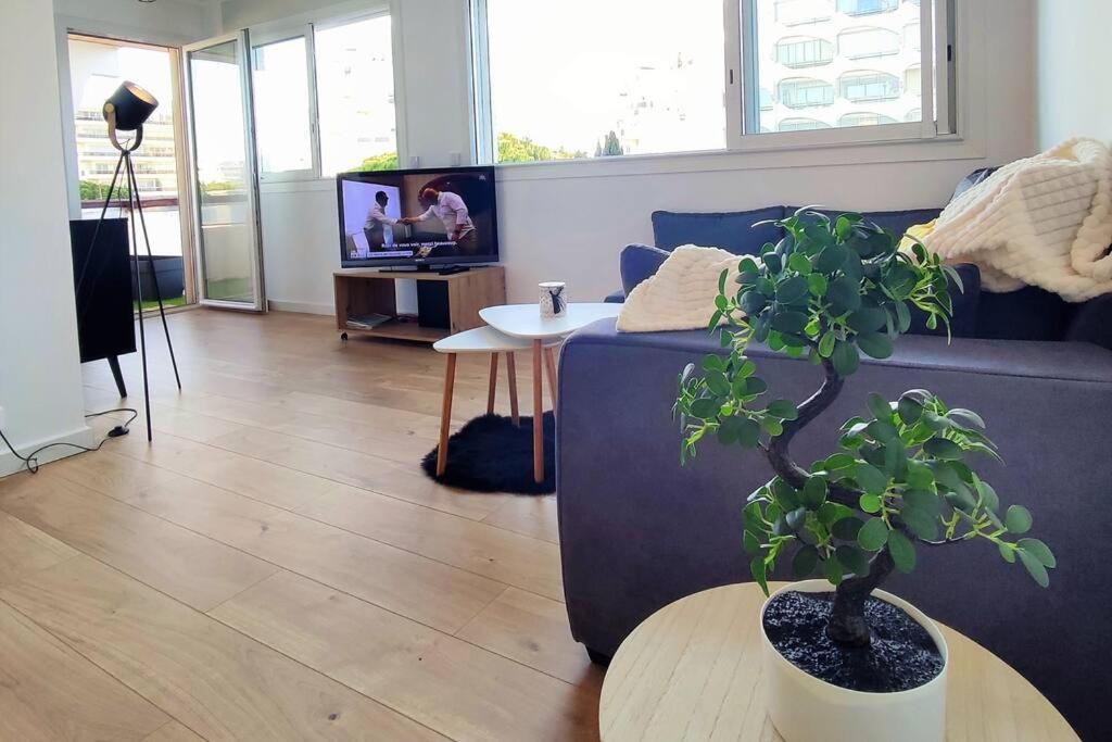Ferienwohnung Grand Voile - Hyper Centre, Climatisation, Vue Panoramique Sur L'Architecture De La Grande Motte Exterior foto